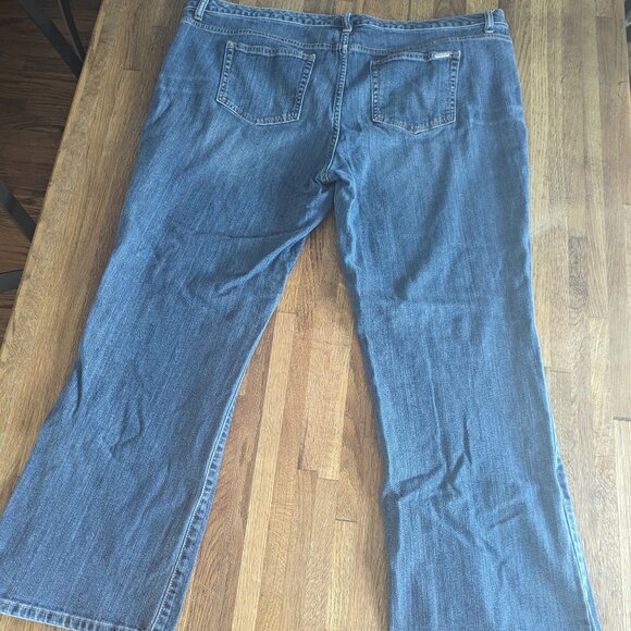 Women's Jennifer Lopez Size 20W Boot Leg Jeans with Rhinestone Button Stretch - Picture 5 of 6